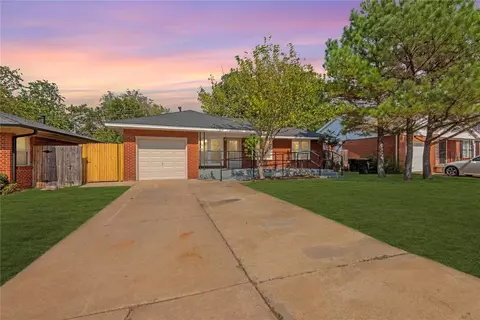 1311 Carlisle Ct, The Village, OK 73120