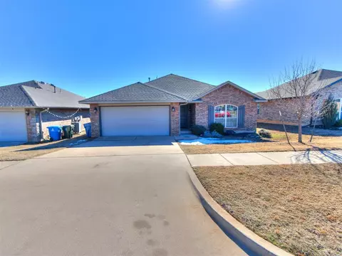 10516 Turtle Back Dr, Midwest City, OK 73130
