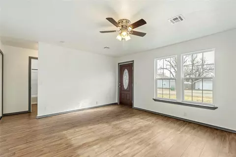 1107 Jackson St, Perry, OK 73077 photo 10