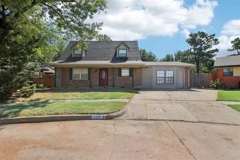 330 W Aspen Dr, Mustang, OK 73064