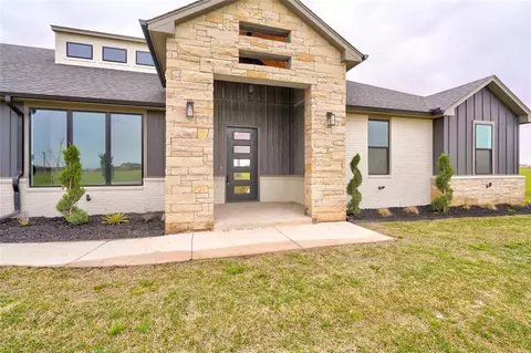 7330 Hawk Dr, Piedmont, OK 73078