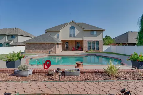 9216 SW 26th St, Oklahoma City, OK 73128