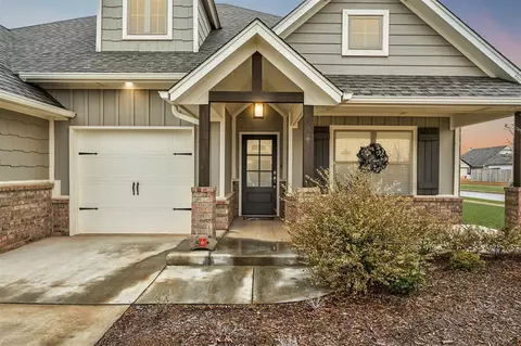 18500 Austin Pl, Edmond, OK 73012