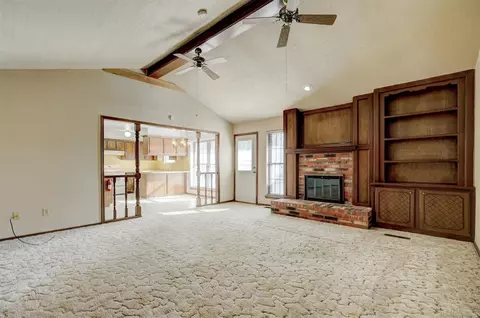 1902 Oakmeadows Dr, Norman, OK 73071 photo 3