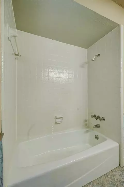 1902 Oakmeadows Dr, Norman, OK 73071 photo 19