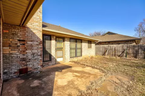 1902 Oakmeadows Dr, Norman, OK 73071 photo 29