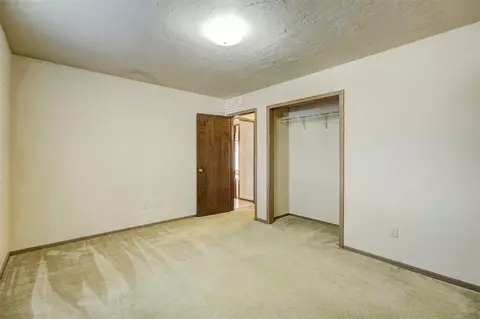 1902 Oakmeadows Dr, Norman, OK 73071 photo 16