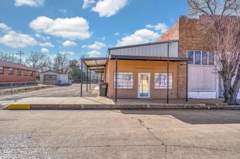 117 E Main St, Tipton, OK 73570 photo 1