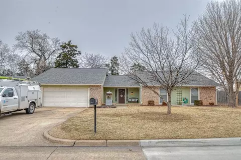 1123 Mockingbird Ln, Norman, OK 73071