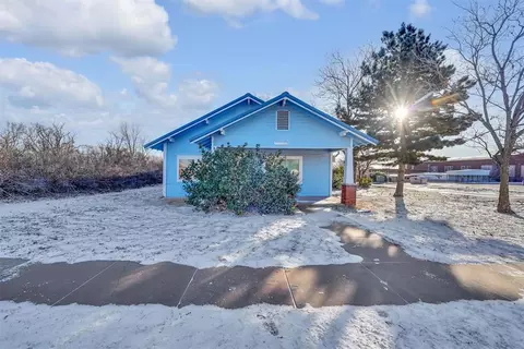 1202 N 4th St, Sayre, OK 73662