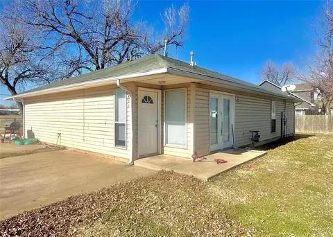 802 E Forrest St, Crescent, OK 73028