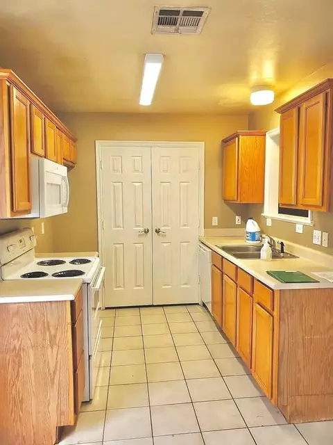 802 E Forrest St, Crescent, OK 73028 photo 9