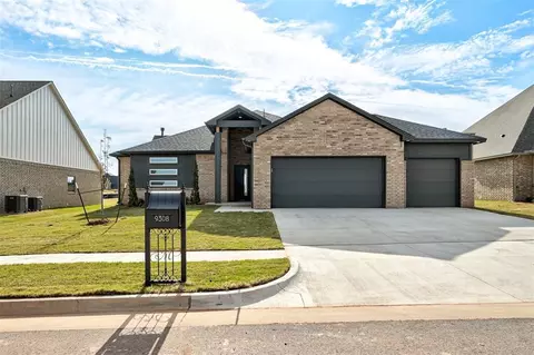 9308 NW 146th St, Yukon, OK 73099