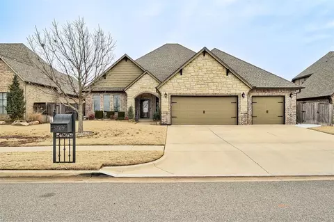5709 Windstone Dr, Norman, OK 73072
