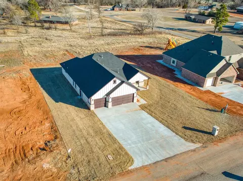 797 Ole Rock Creek Ranch Rd, Tuttle, OK 73089 photo 3