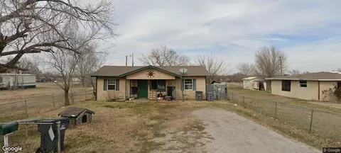 1813 SW Douglas Ave, Lawton, OK 73501