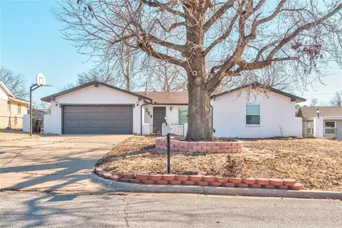 304 Sunset Dr, Purcell, OK 73080