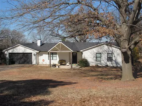 2803 W Wildwood Dr, Pauls Valley, OK 73075