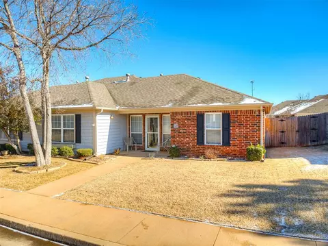 2455 Manchester Dr #46, Oklahoma City, OK 73120