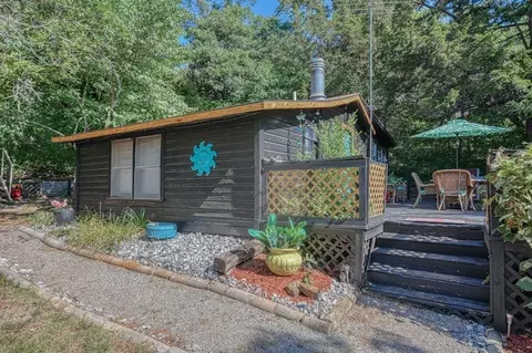 21274 E 2nd St, Hinton, OK 73047