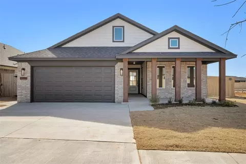 10416 NW 33rd Pl, Yukon, OK 73099