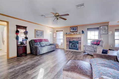 102 Briscoe Dr, Tuttle, OK 73089 photo 5