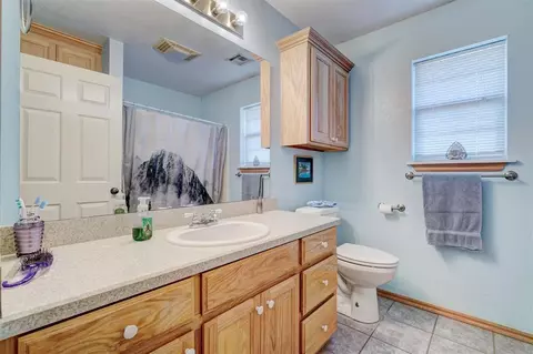 102 Briscoe Dr, Tuttle, OK 73089 photo 10
