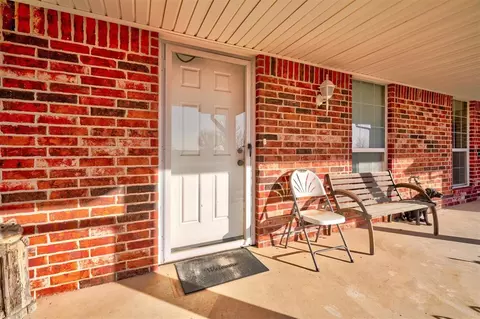 102 Briscoe Dr, Tuttle, OK 73089 photo 4