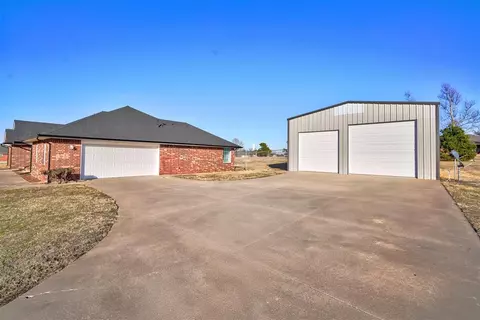 102 Briscoe Dr, Tuttle, OK 73089 photo 28
