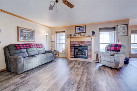 102 Briscoe Dr, Tuttle, OK 73089 photo 6