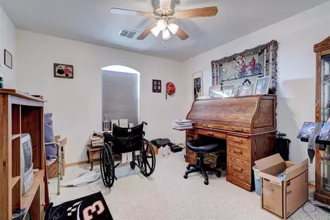 102 Briscoe Dr, Tuttle, OK 73089 photo 8