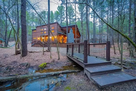 80 Juniper Rd, Broken Bow, OK 74728
