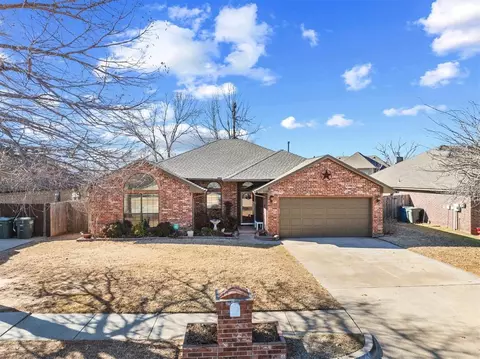 1701 Victoria Pl, Edmond, OK 73003