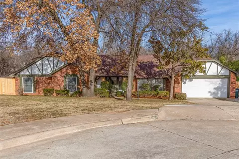 1204 Mary Lee Ln, Edmond, OK 73034
