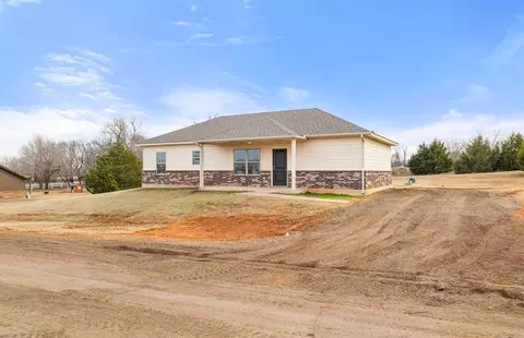 1995 Tate Ct, Blanchard, OK 73010