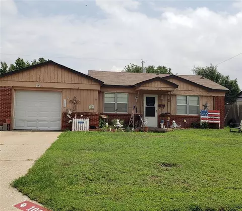 1046 E Coe St, Altus, OK 73521