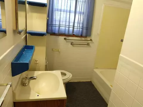 1046 E Coe St, Altus, OK 73521 photo 4