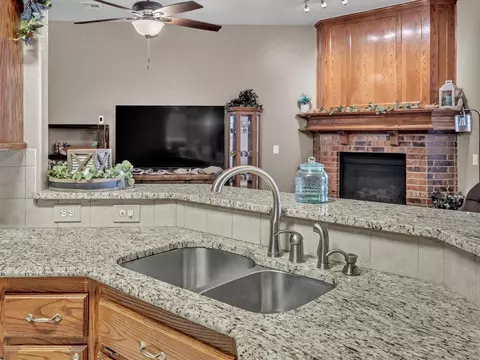 517 Allison Ln, Moore, OK 73160 photo 16