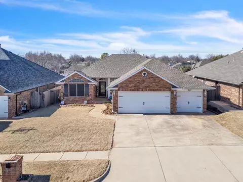 517 Allison Ln, Moore, OK 73160