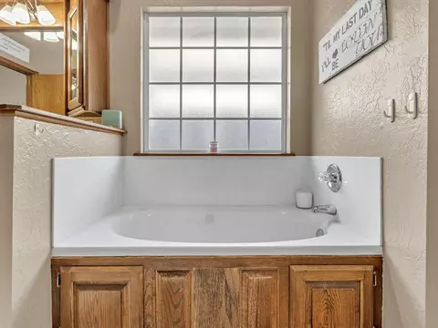 517 Allison Ln, Moore, OK 73160 photo 24