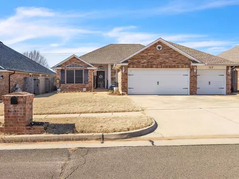 517 Allison Ln, Moore, OK 73160 photo 4