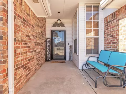 517 Allison Ln, Moore, OK 73160 photo 5