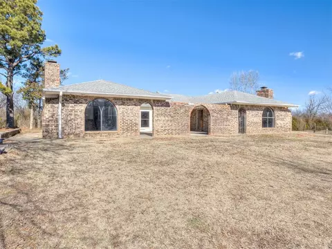 18 Horseshoe Ln, Mcloud, OK 74851 photo 2