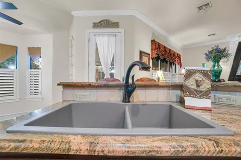 809 Queens Way, Altus, OK 73521 photo 18
