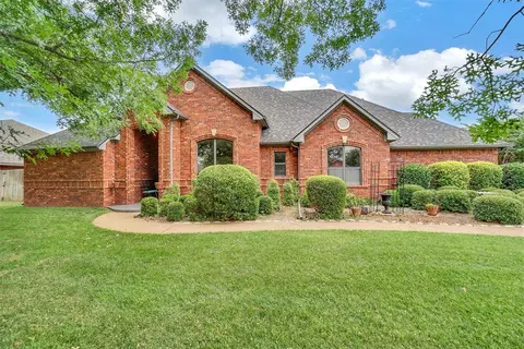 809 Queens Way, Altus, OK 73521 photo 3