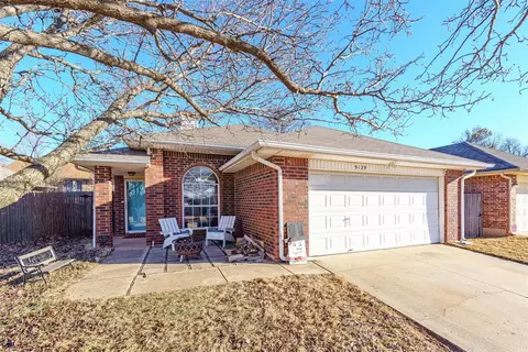 9129 Orange Dr, Midwest City, OK 73130