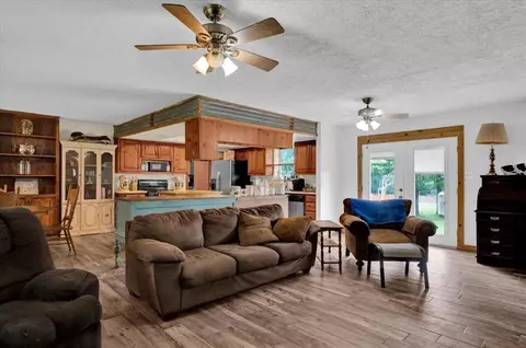 19501 Malone Rd, Tecumseh, OK 74873 photo 3
