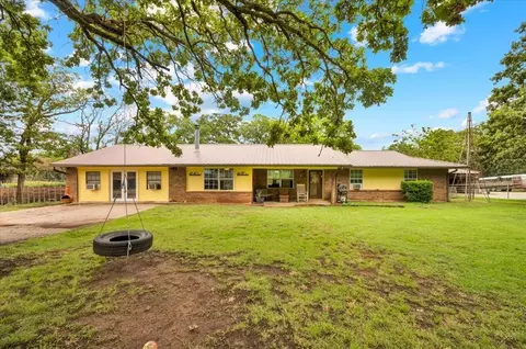 19501 Malone Rd, Tecumseh, OK 74873
