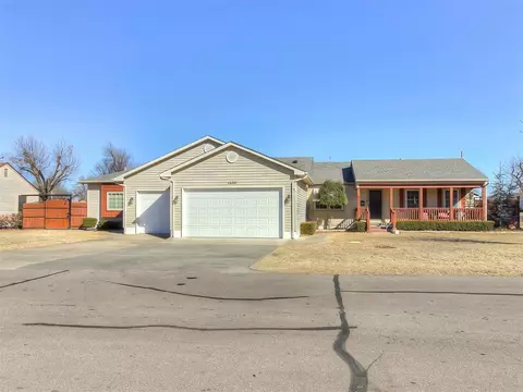 1400 Magnolia Ln, Midwest City, OK 73110