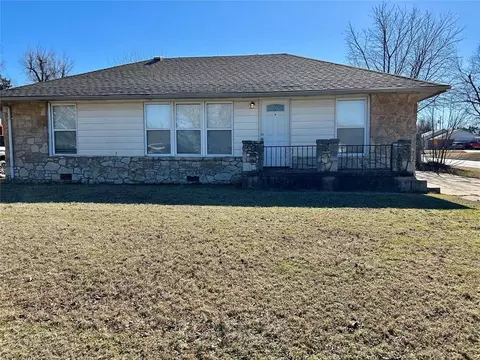 1221 W Warren Cor, El Reno, OK 73036